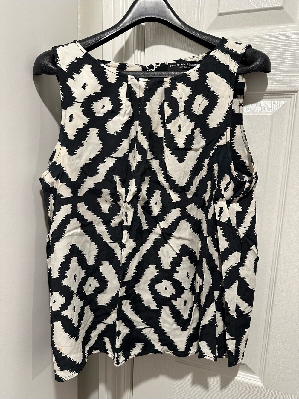 Dorothy Perkins Black and White Patterned Tie-Neck Top
